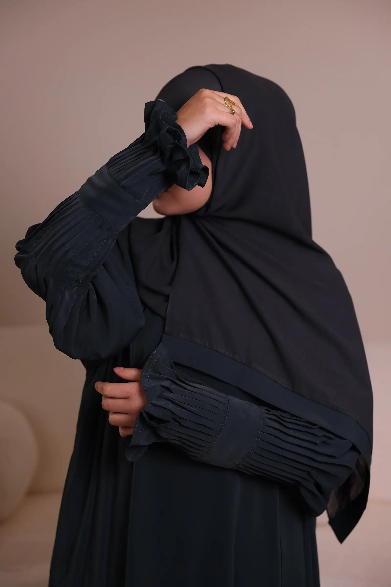 Aniqa Pleated Cuffed Sleeve Two Piece Abaya