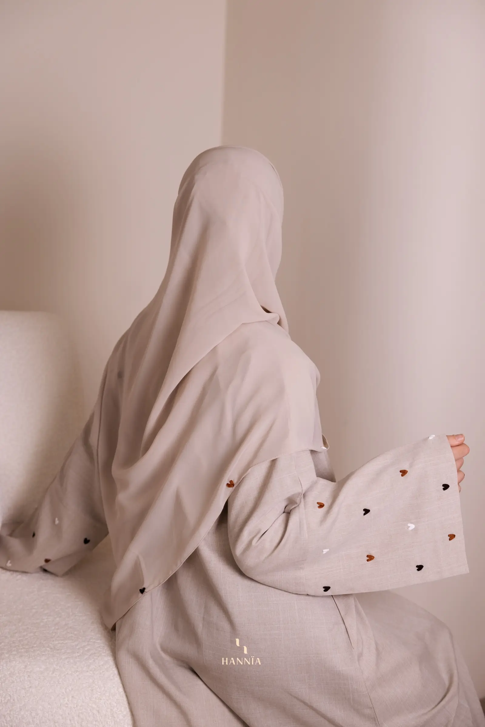 Linen Heart Closed Abaya